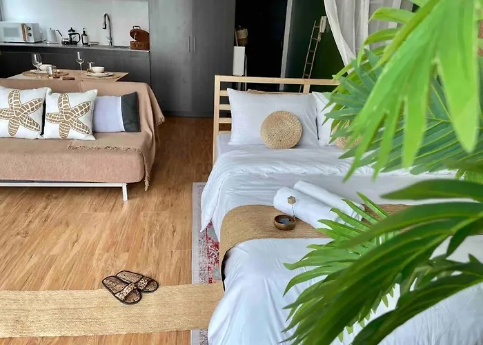 Apartment Tarzan In The City! In Avant Bgc Parking With Fee *