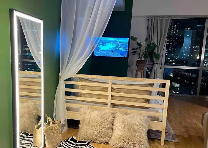 Apartment Tarzan In The City! In Avant Bgc Parking With Fee