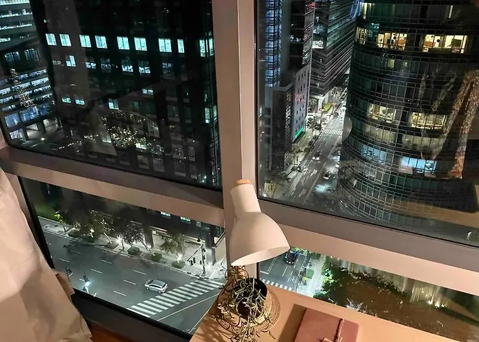 Apartment Tarzan In The City! In Avant Bgc Parking With Fee